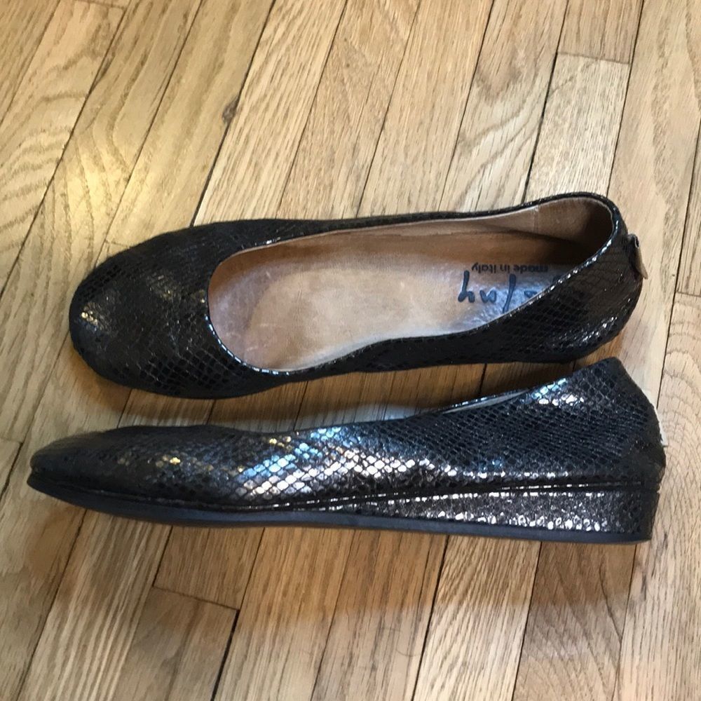 LFS/NY copper kitten wedge flats